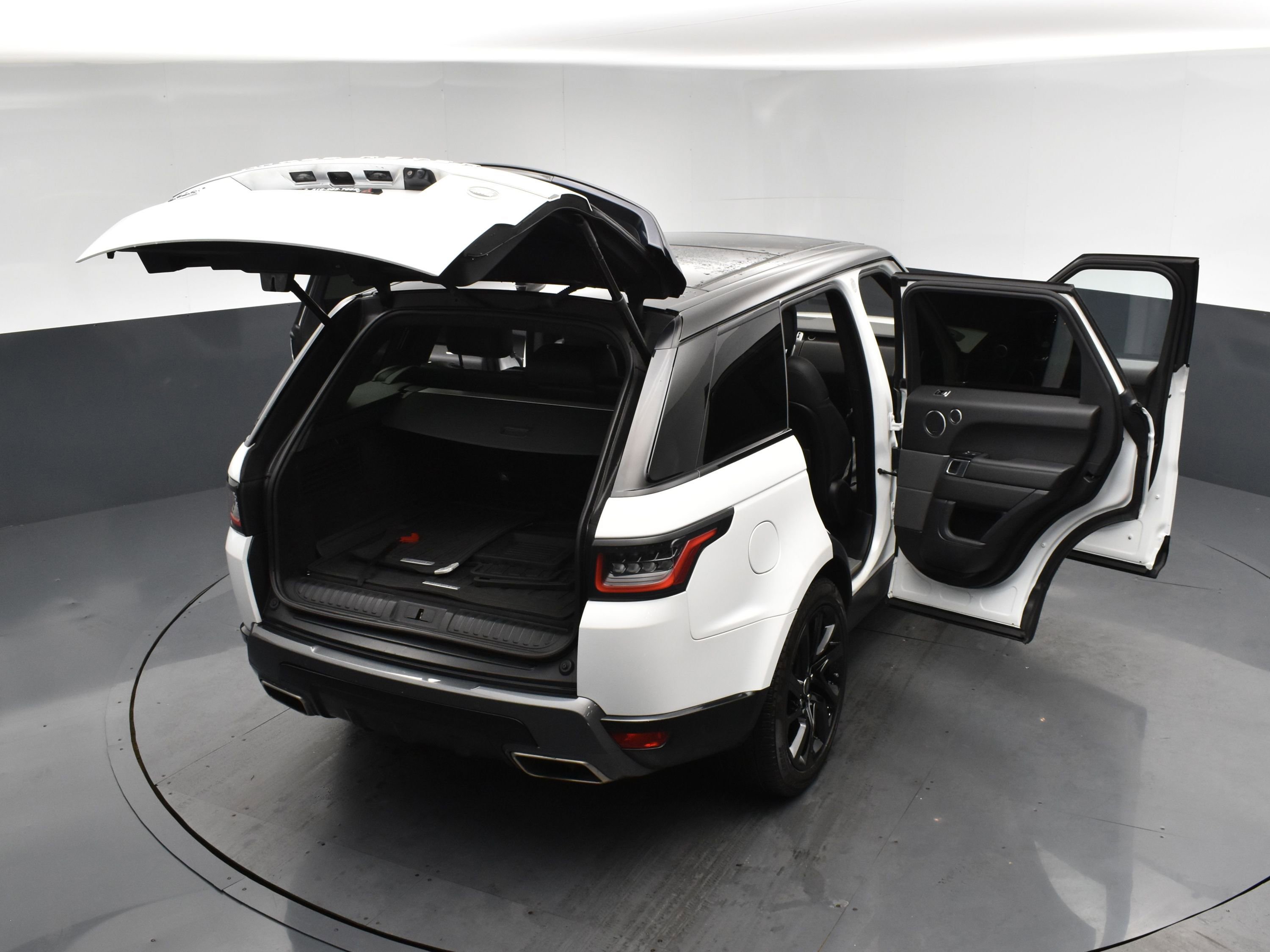 Used 2019 Land Rover Range Rover Sport HSE image 28