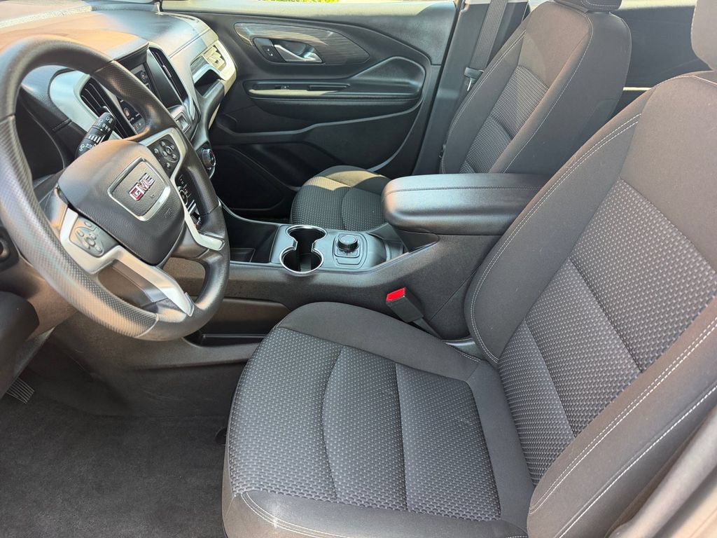 Used 2024 GMC Terrain SLE FWD image 10