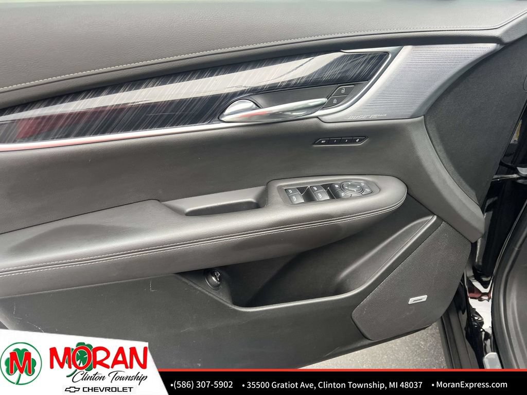 Certified 2024 Cadillac XT6 Premium Luxury FWD image 12