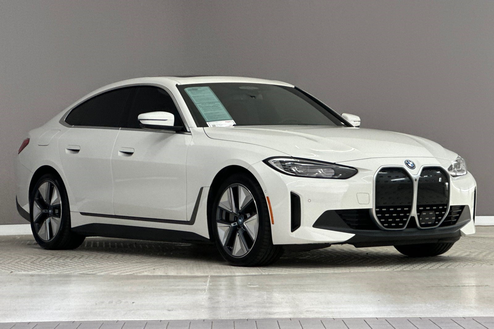 Certified 2023 BMW i4 eDrive40 RWD image 6