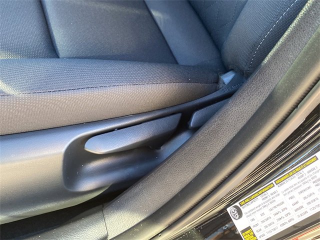 Used 2025 Toyota Corolla LE image 21