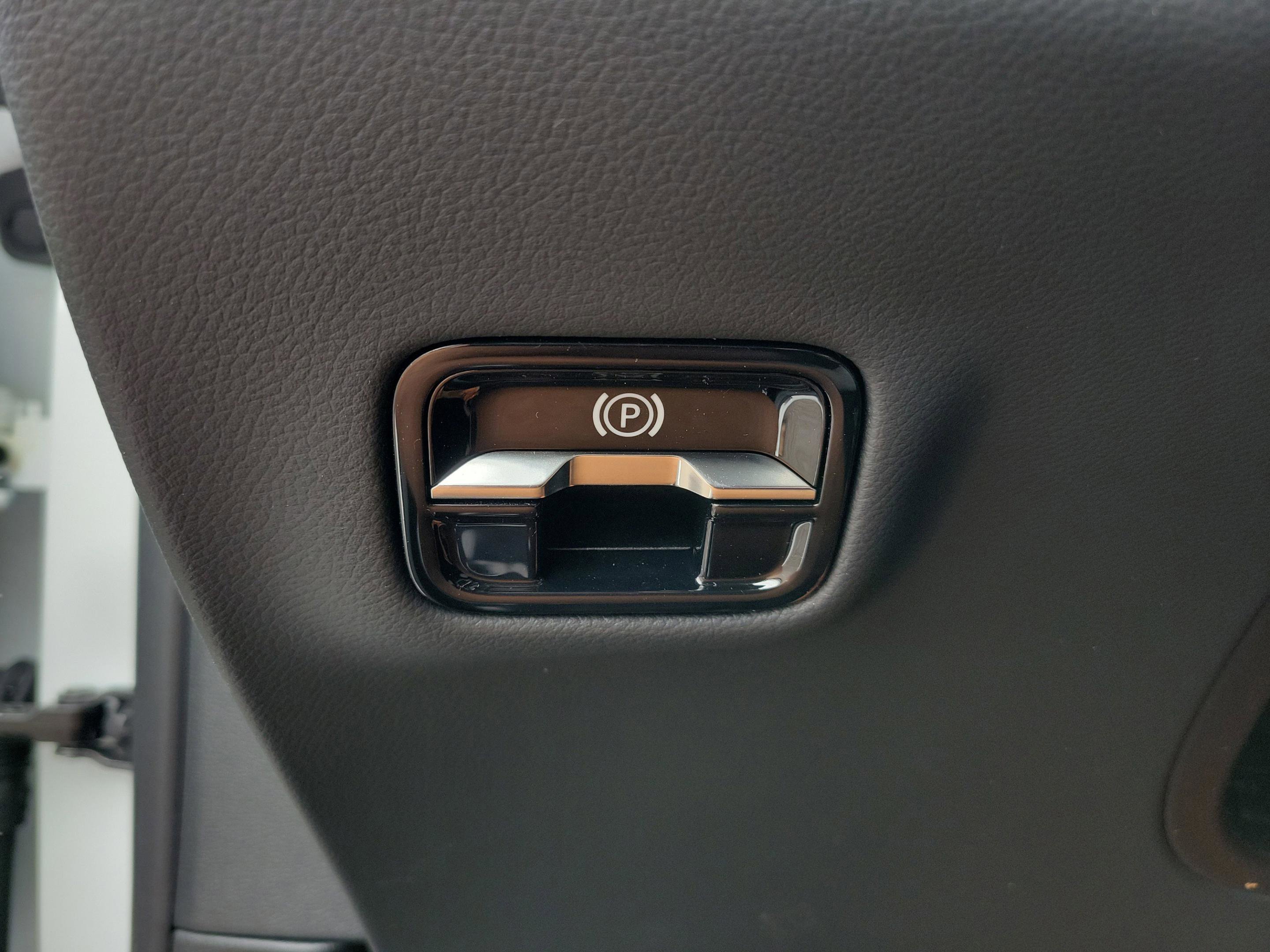 New 2026 Mercedes-Benz E 53 AMG e 4MATIC Sedan image 18