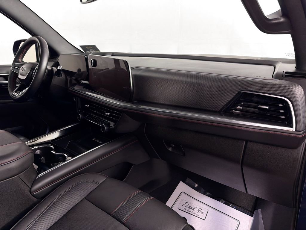 Used 2025 Chevrolet Suburban RST w/ Sun And Tow Package image 32