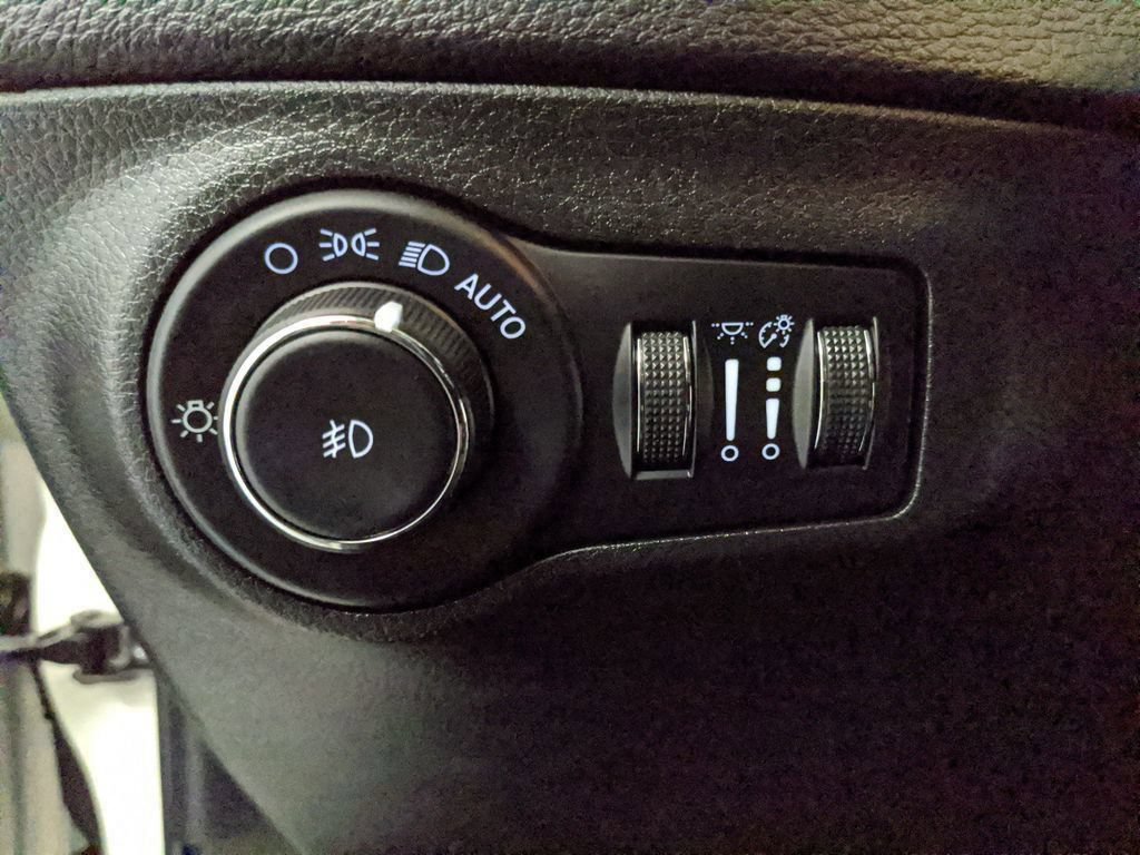 Used 2021 Jeep Compass Latitude w/ Convenience Group AWD/4WD image 20