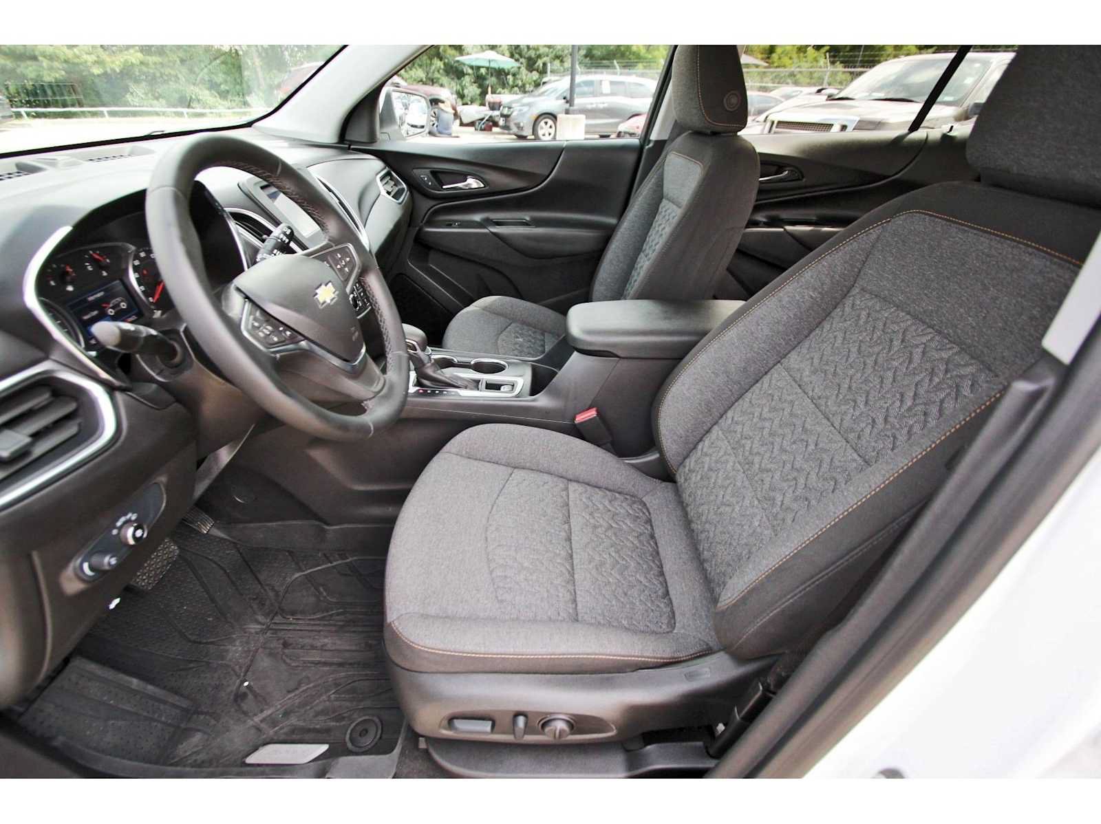 Used 2024 Chevrolet Equinox LT FWD image 10