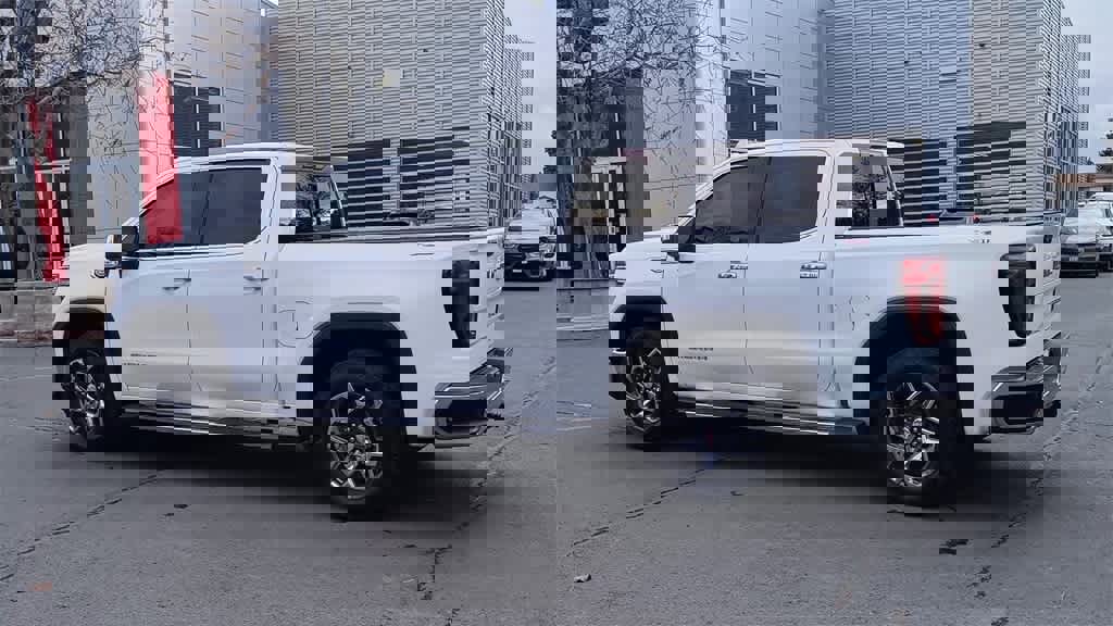 Used 2025 GMC Sierra 1500 SLT w/ SLT Premium Plus Package image 6