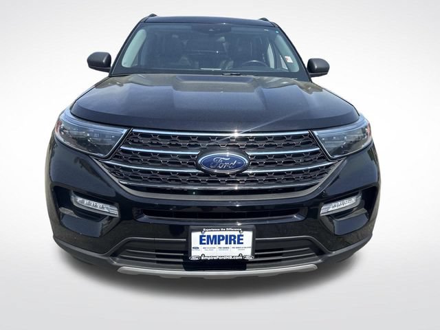 Used 2023 Ford Explorer XLT w/ Equipment Group 202A AWD/4WD image 12