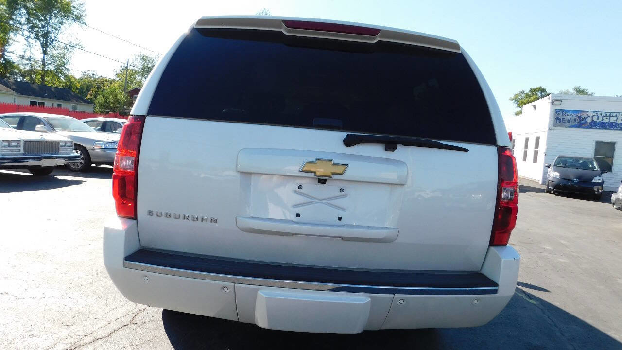 Used 2013 Chevrolet Suburban LTZ image 23