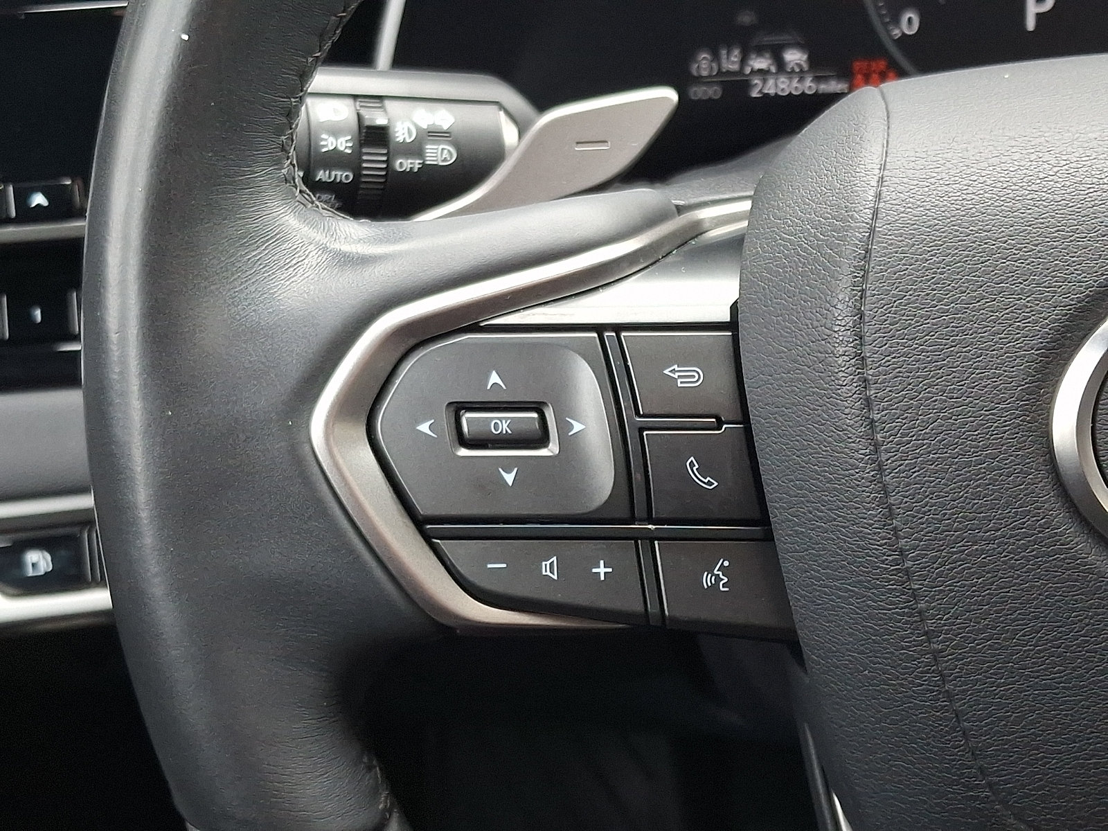 Used 2023 Lexus RX 350 Premium w/ Accessory Package AWD/4WD image 22