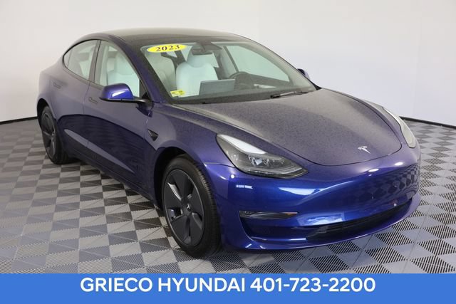 Used 2023 Tesla Model 3 Standard Range RWD image 1