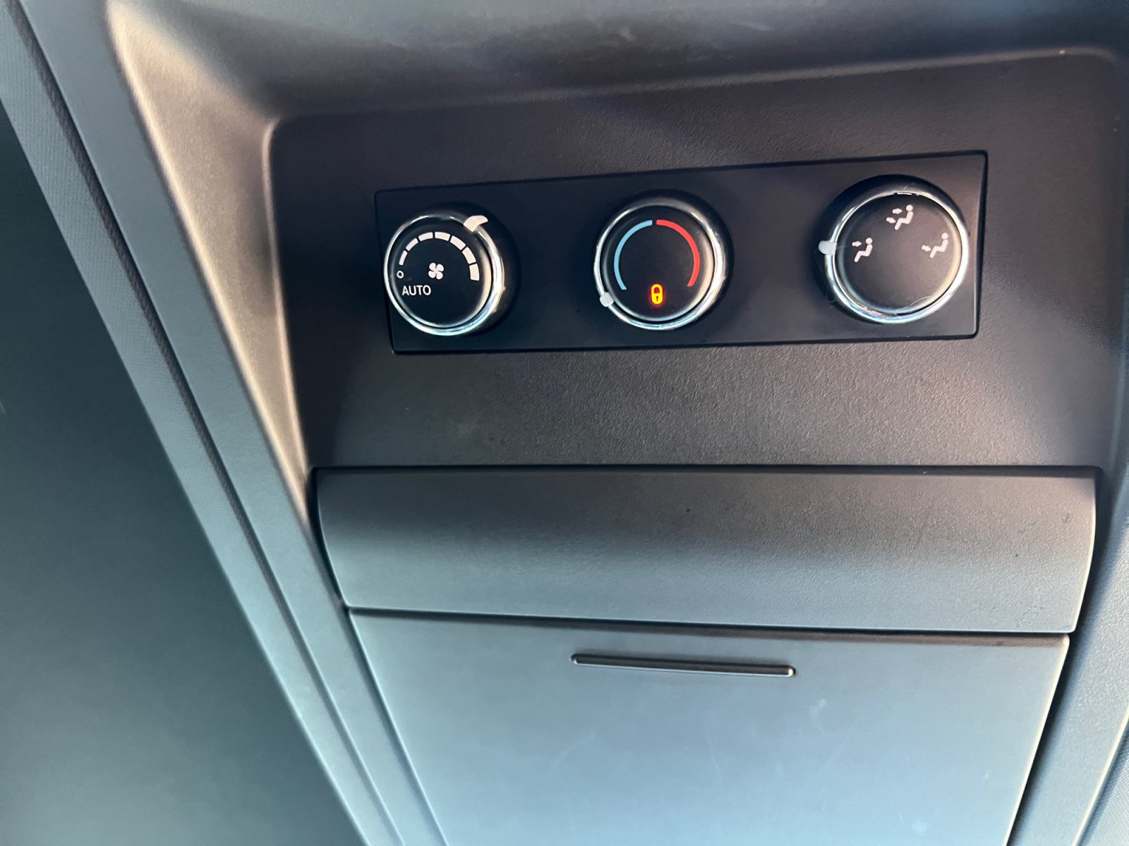 Used 2018 Dodge Grand Caravan GT FWD image 24