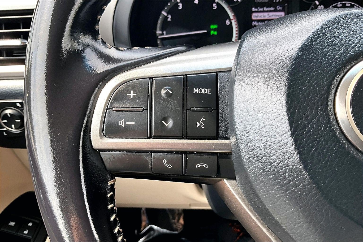 Used 2022 Lexus GX 460 w/ Accessory Package AWD/4WD image 16