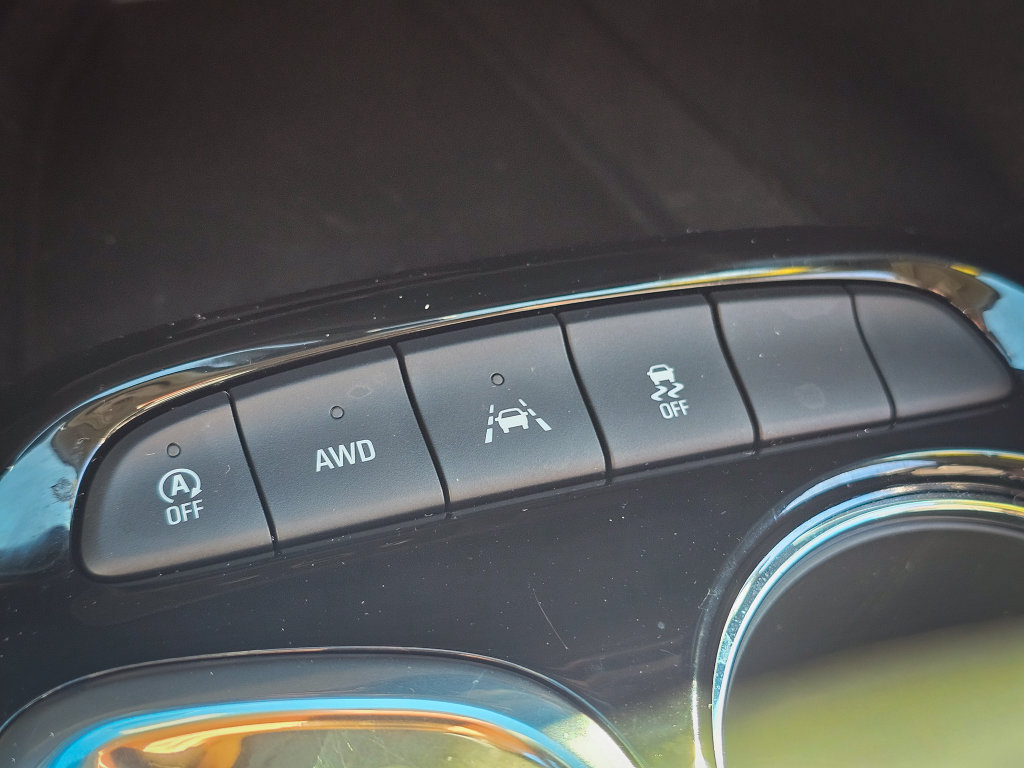 Used 2023 Buick Encore GX Select w/ Sport Touring Package AWD/4WD image 27