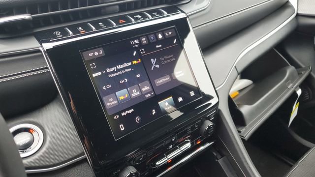 Certified 2024 Jeep Grand Cherokee L Altitude image 11