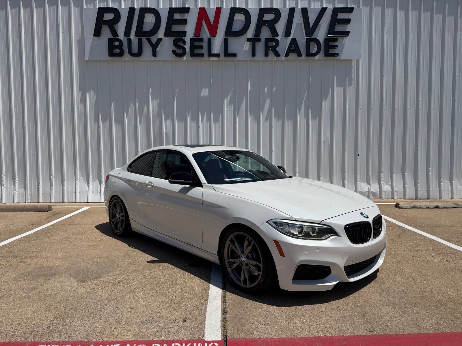 Used 2016 BMW M235i Coupe RWD image 9