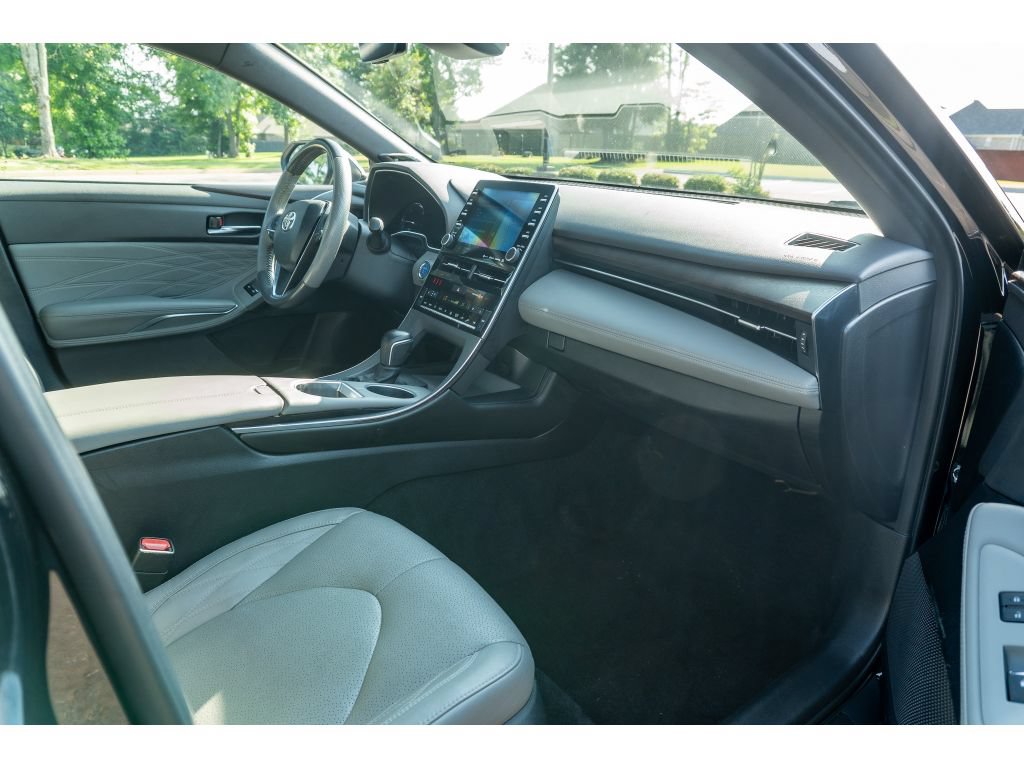 Used 2022 Toyota Avalon Limited w/ Advanced Safety Package FWD image 17