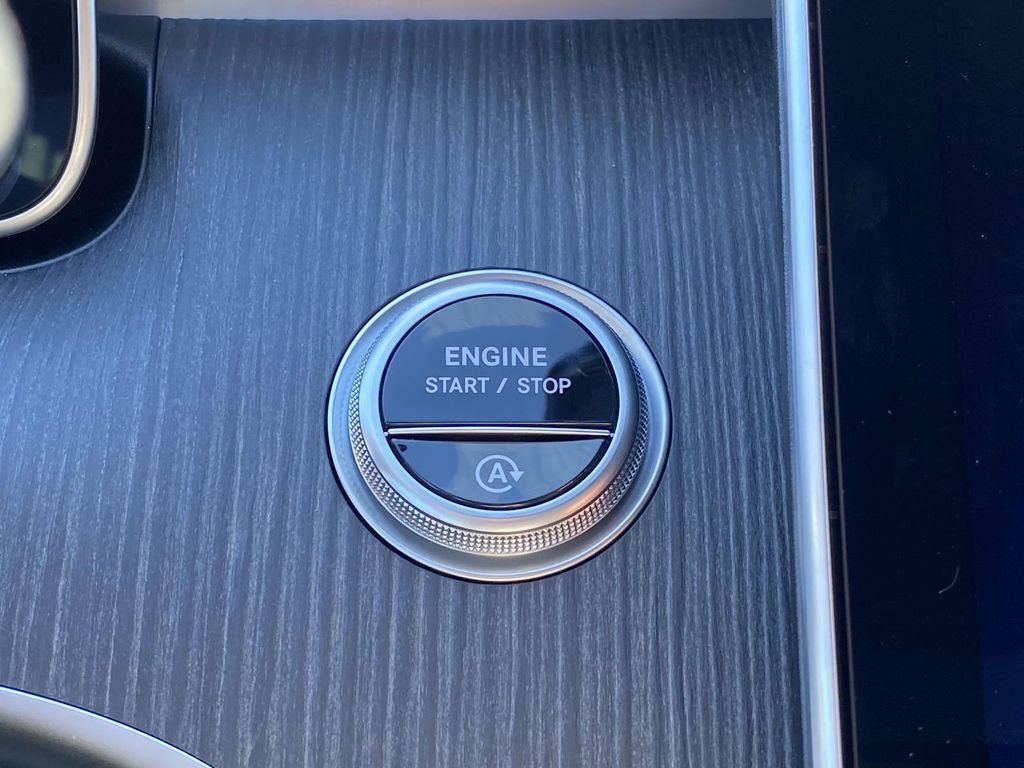 Certified 2025 Mercedes-Benz C 300 Sedan image 20