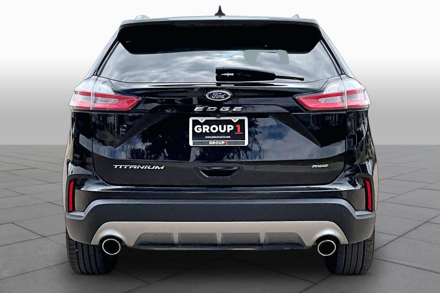 Used 2022 Ford Edge Titanium AWD/4WD image 5