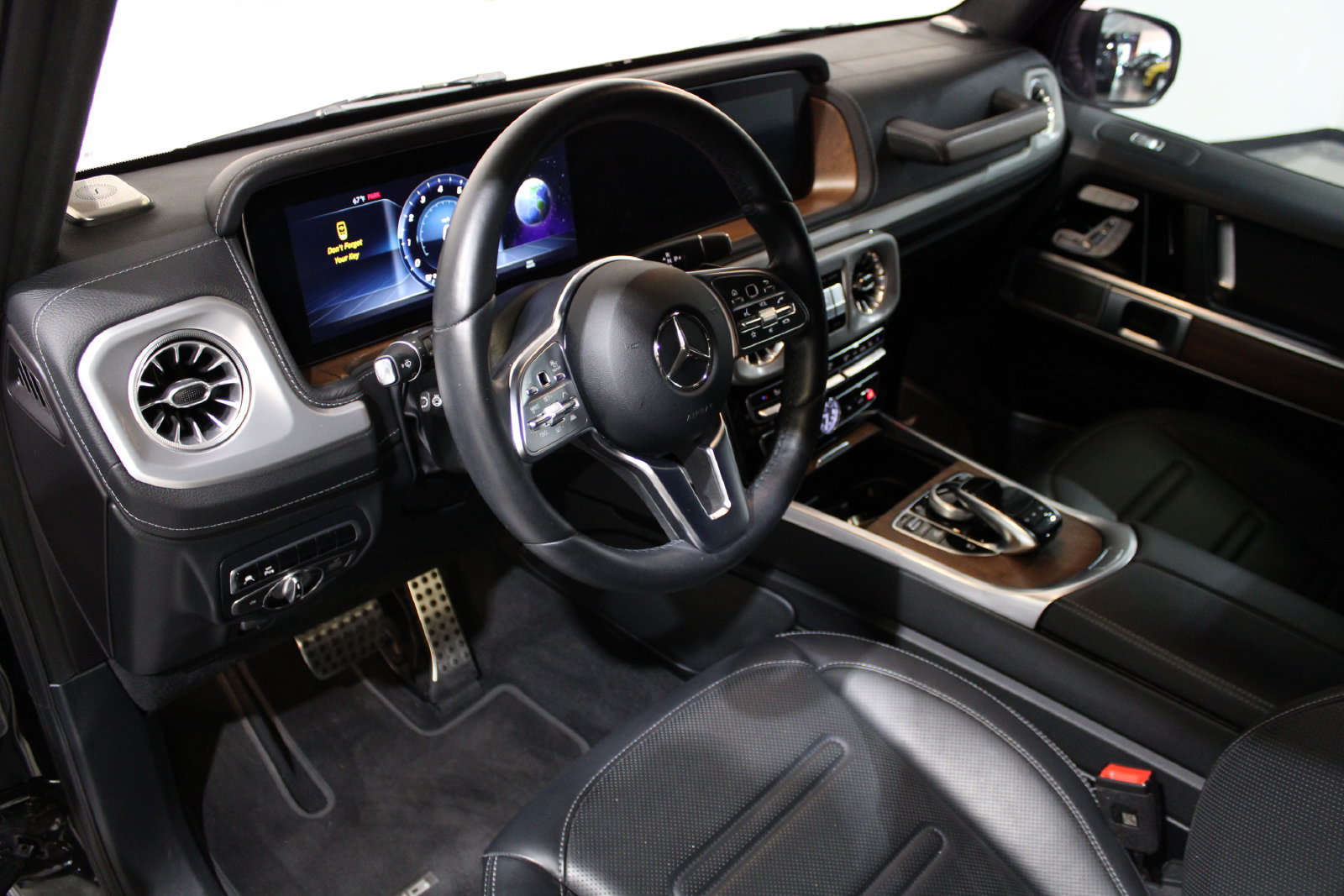 Used 2024 Mercedes-Benz G 550 image 28