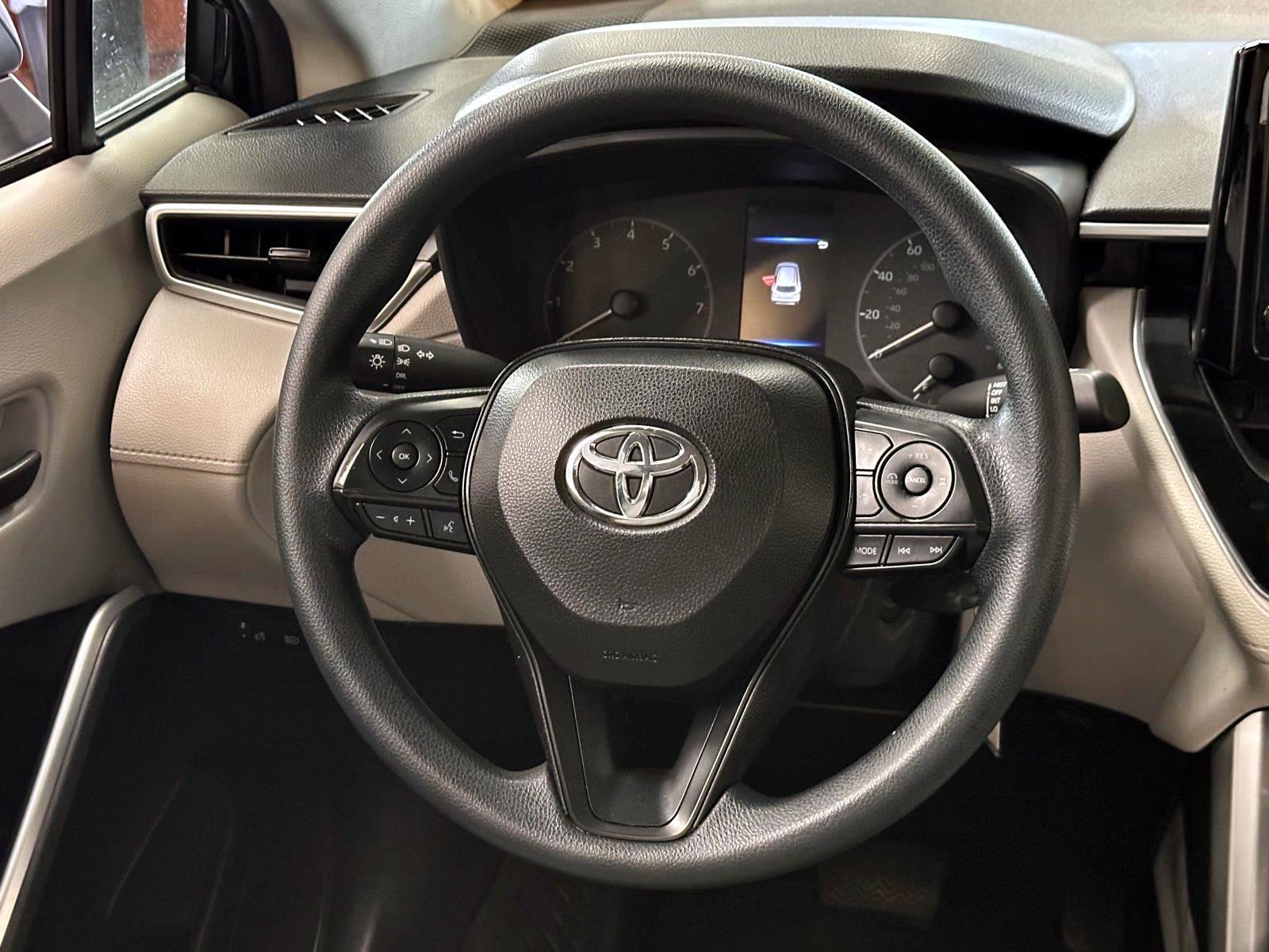 Used 2023 Toyota Corolla Cross L AWD/4WD image 17