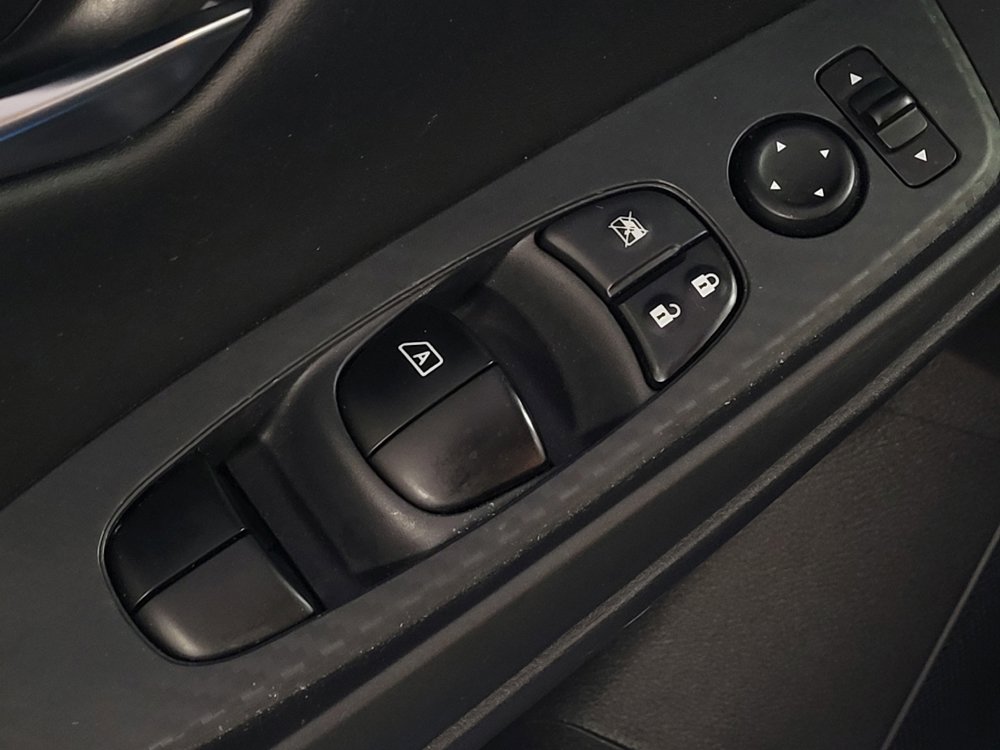 Used 2020 Nissan Sentra SV FWD image 27