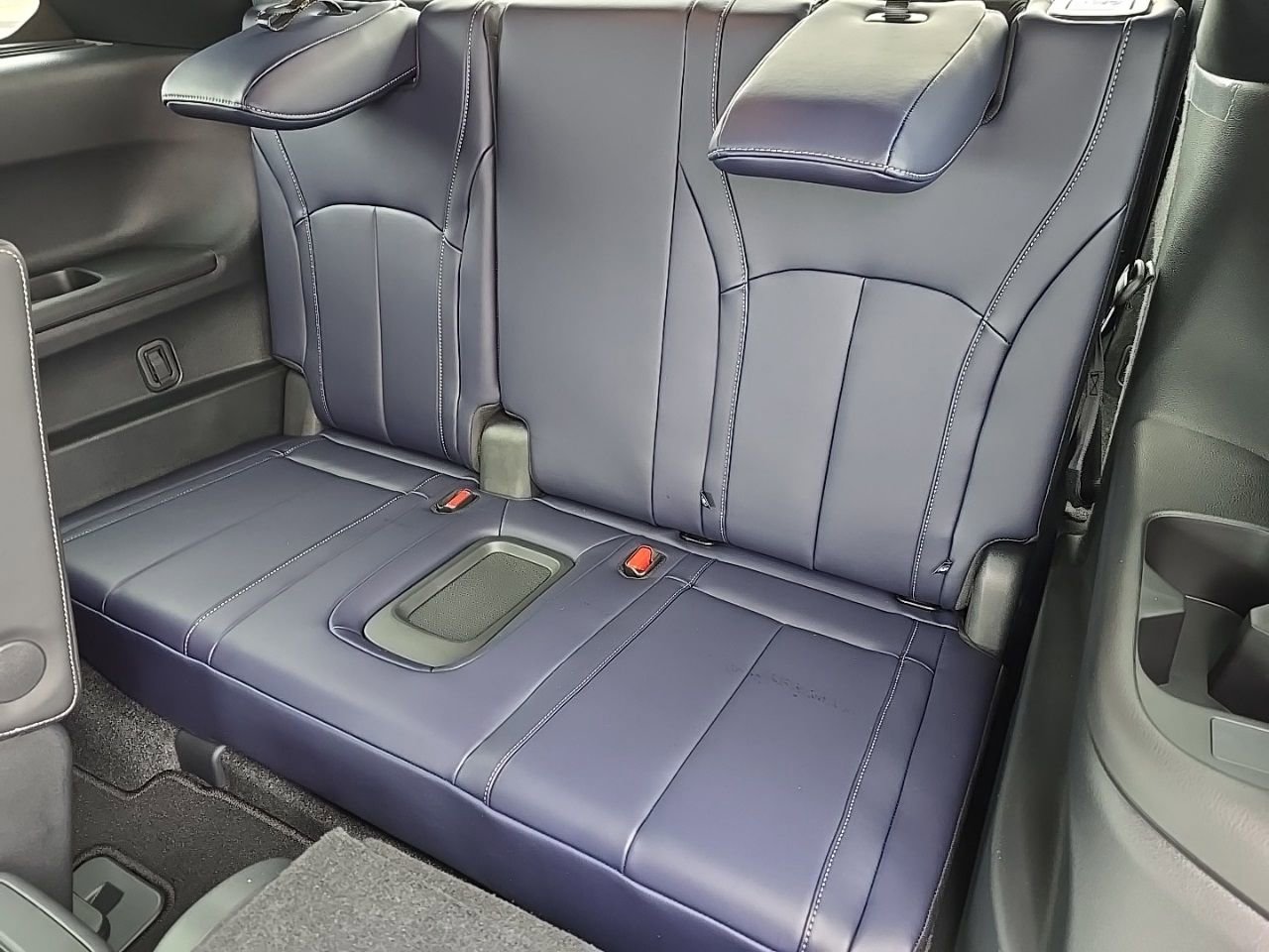 New 2026 INFINITI QX60 Sport w/ Dark Cargo Package image 32