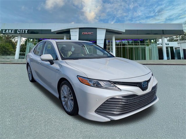Used 2020 Toyota Camry XLE