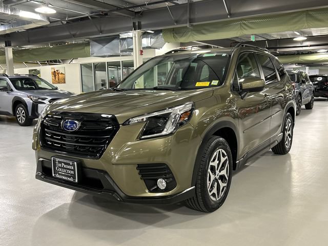 Used 2023 Subaru Forester Premium image 5