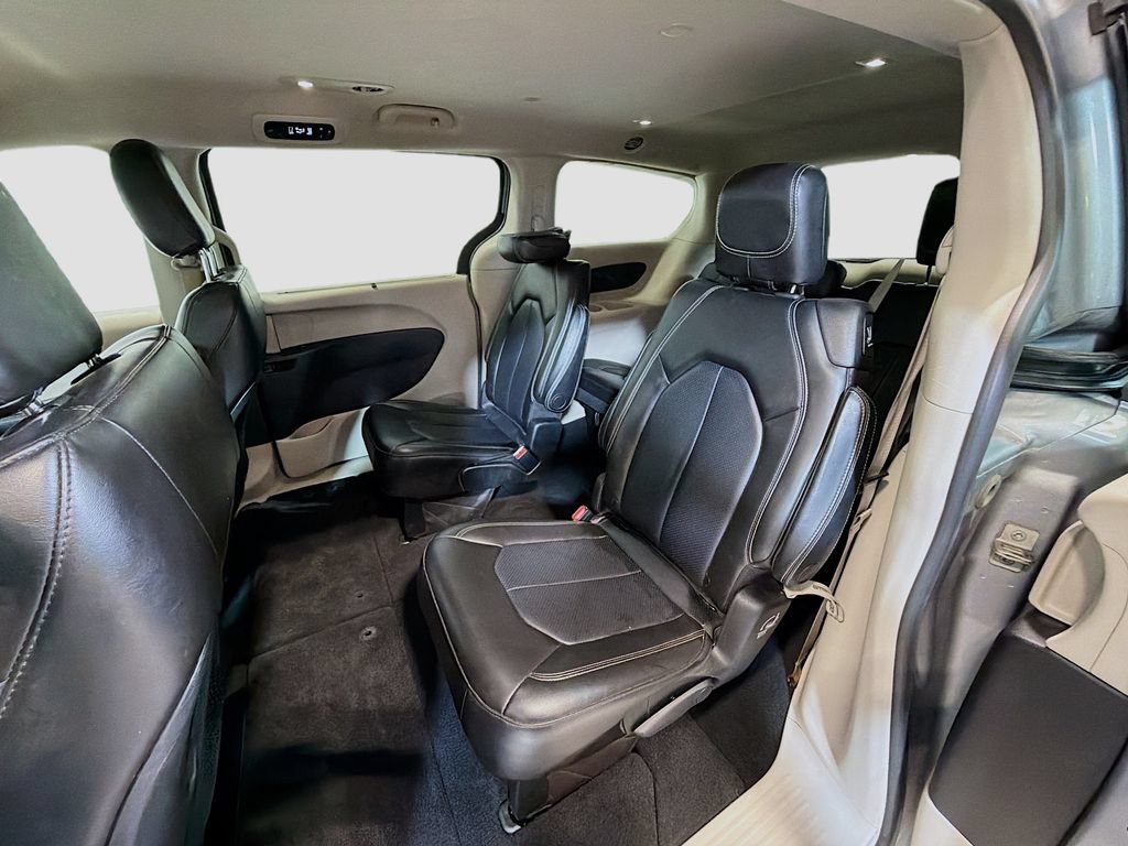 Used 2021 Chrysler Voyager Lxi FWD image 19