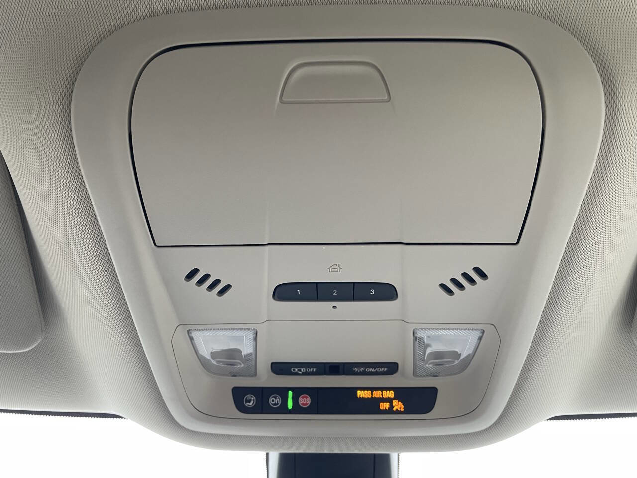 Used 2024 Buick Enclave Essence image 24