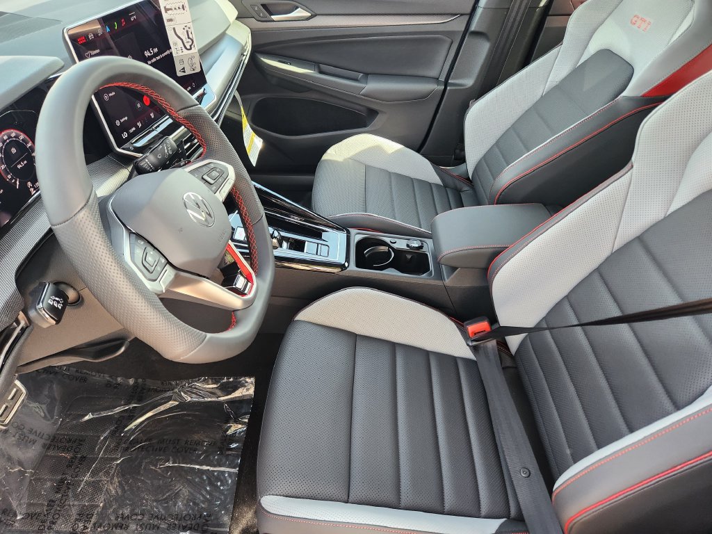 New 2026 Volkswagen GTI SE FWD image 3