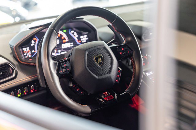 Used 2020 Lamborghini Huracan EVO AWD/4WD image 35