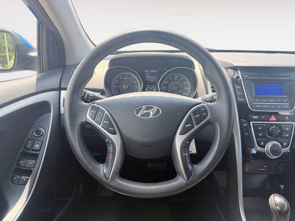 Used 2017 Hyundai Elantra GT FWD image 12