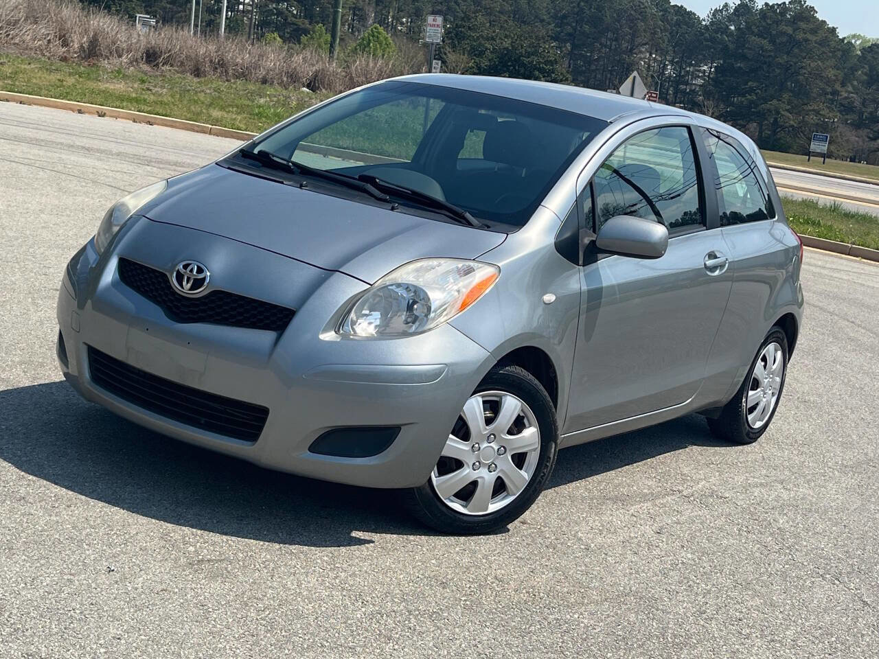 Used 2009 Toyota Yaris S image 1