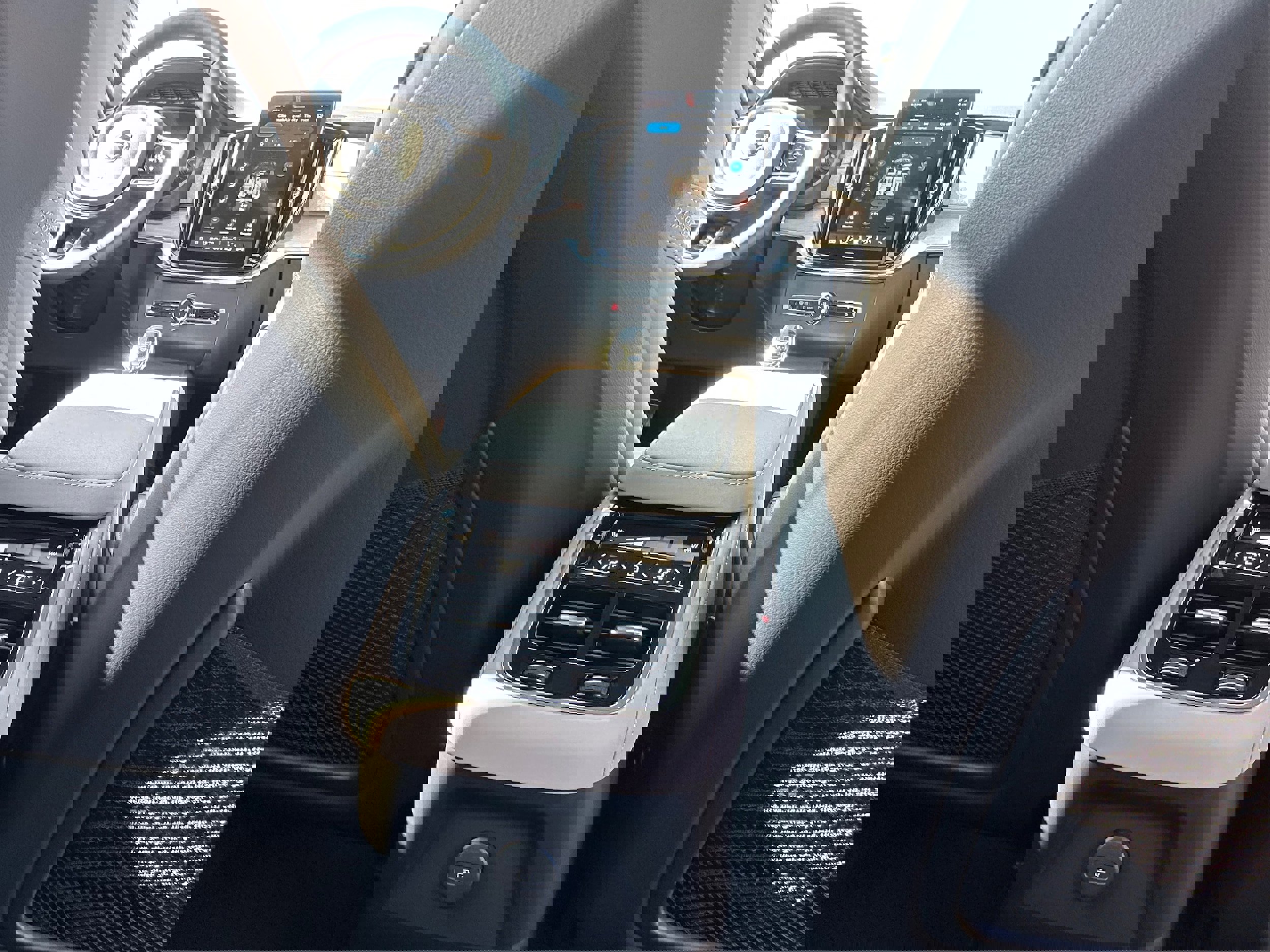 New 2026 Volvo XC90 T8 Plus image 11