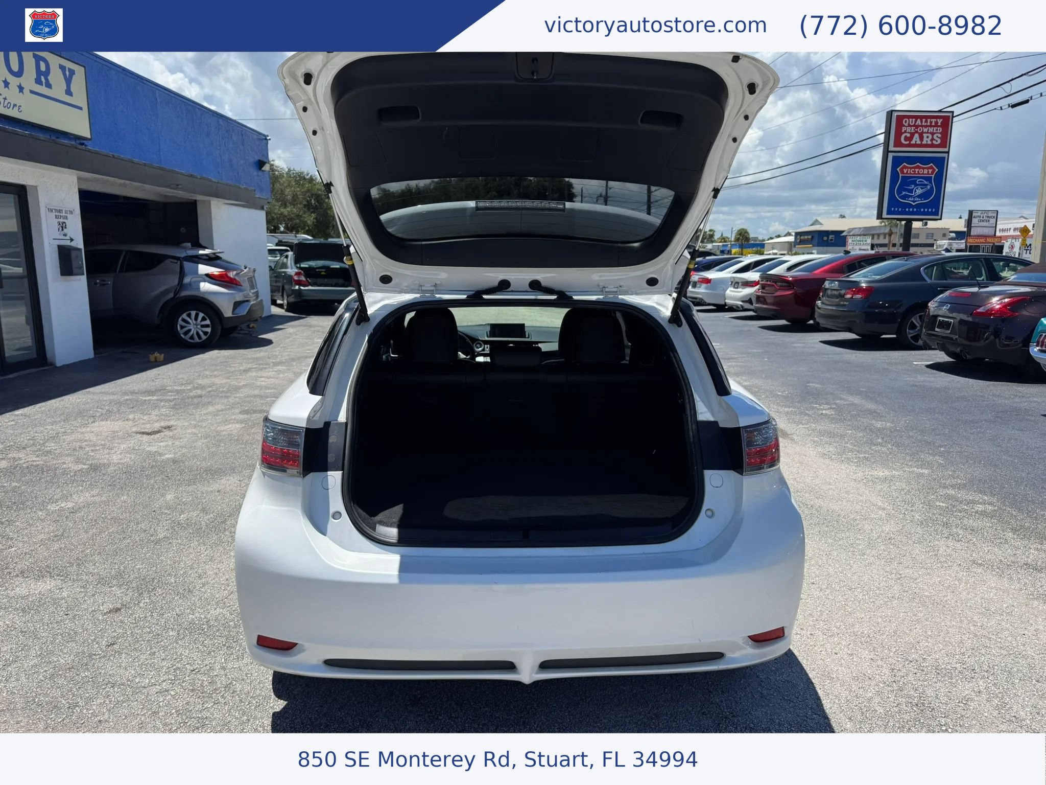 Used 2012 Lexus CT 200h Premium w/ Premium Audio Pkg (F Sport) FWD image 15
