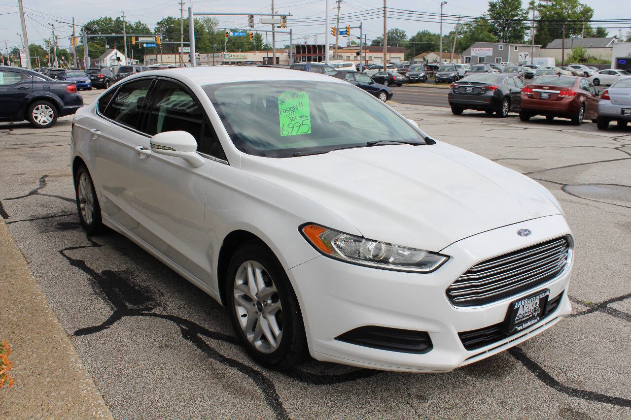 Used 2014 Ford Fusion SE image 4