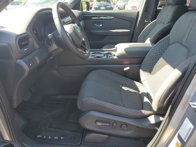 New 2026 Honda Pilot Sport image 17