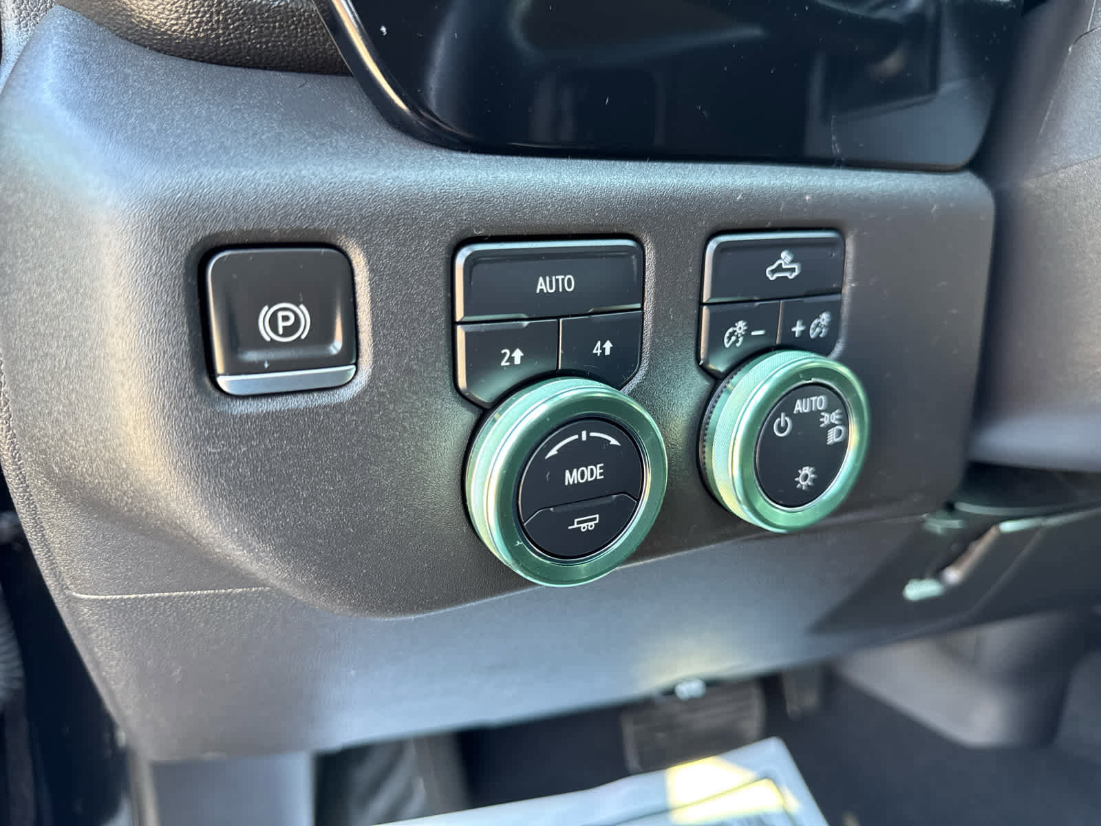 Used 2023 Chevrolet Silverado 1500 LT image 18