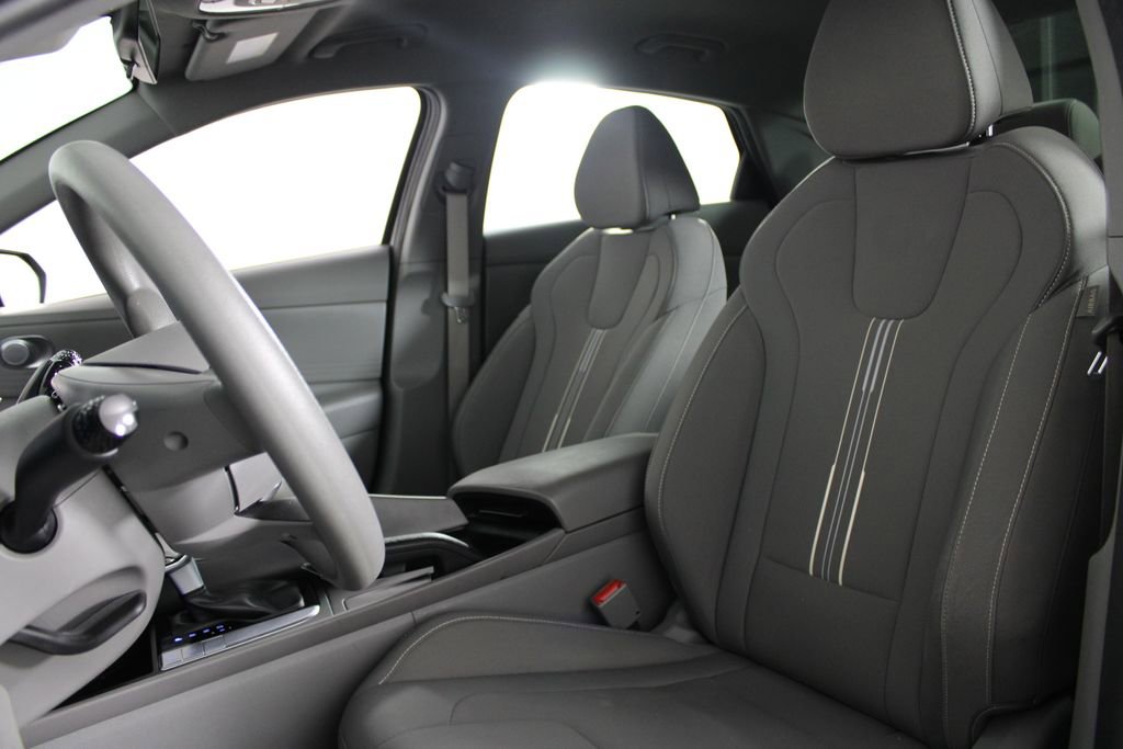 Certified 2024 Hyundai Elantra SEL FWD image 19