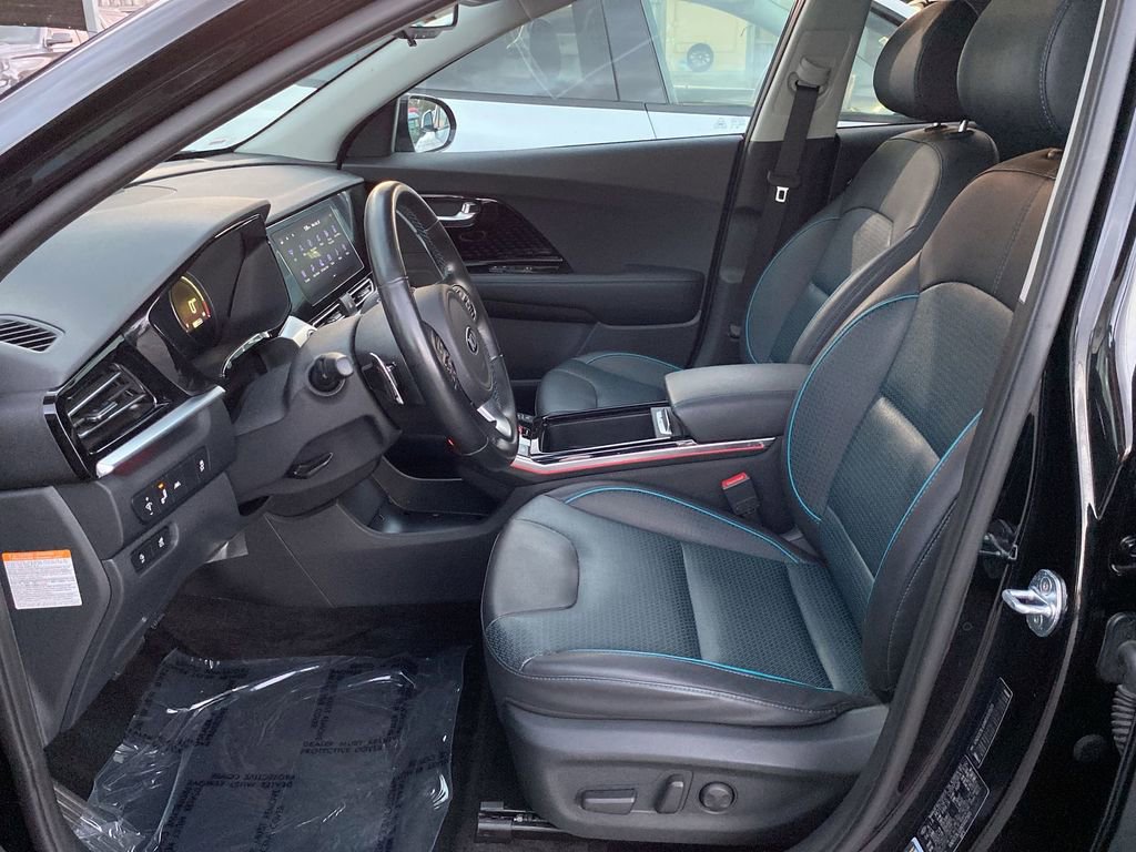 Used 2021 Kia Niro EX Premium w/ Cold Weather Package image 35