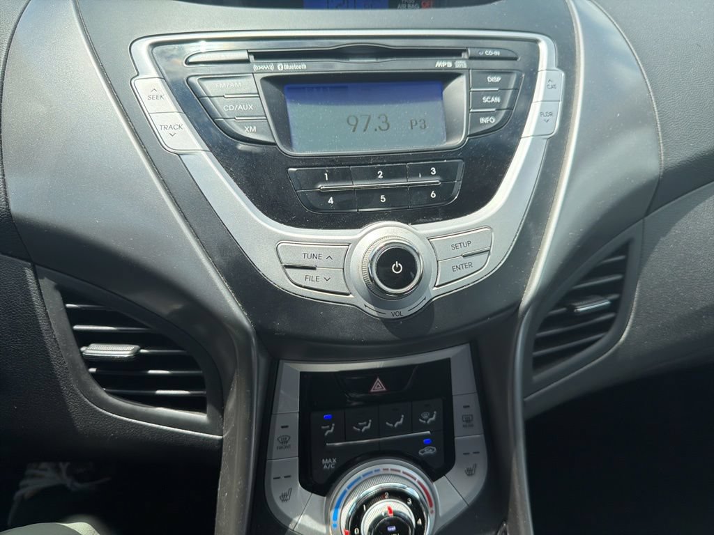 Used 2012 Hyundai Elantra Limited FWD image 16