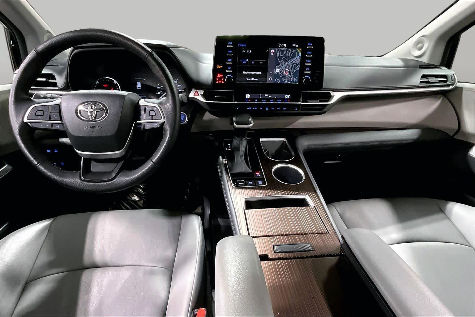 Certified 2023 Toyota Sienna XLE w/ XLE Plus Package AWD/4WD image 31