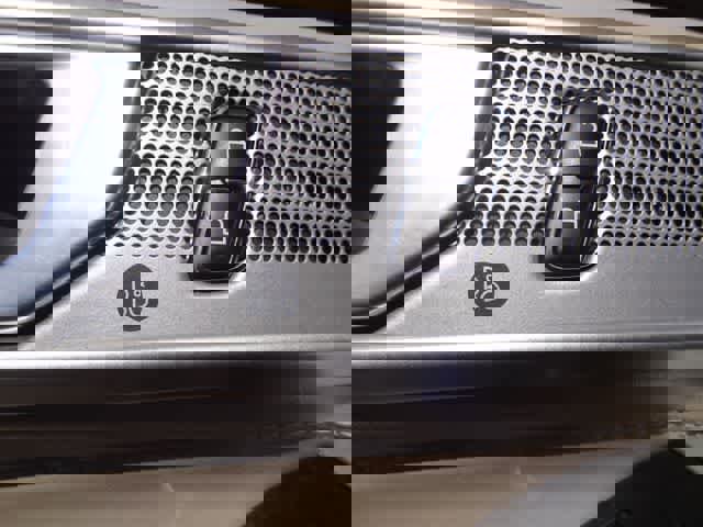 Used 2023 Ford Explorer XLT w/ Equipment Group 202A image 16