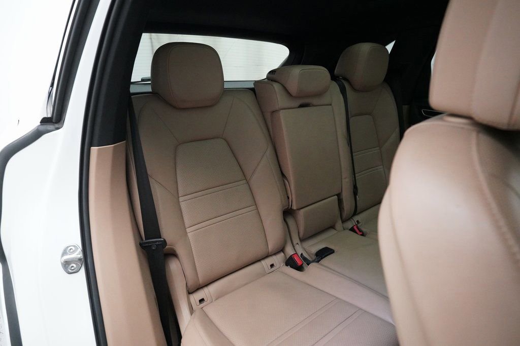 Used 2019 Porsche Cayenne E-Hybrid image 29