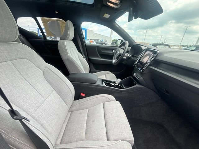 Used 2023 Volvo XC40 Recharge Ultimate AWD/4WD image 22