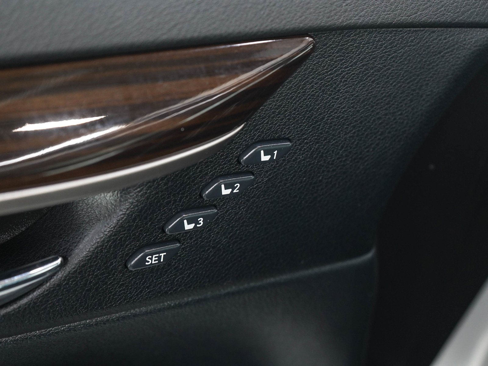 Used 2017 Lexus ES 350 w/ Luxury Package FWD image 39