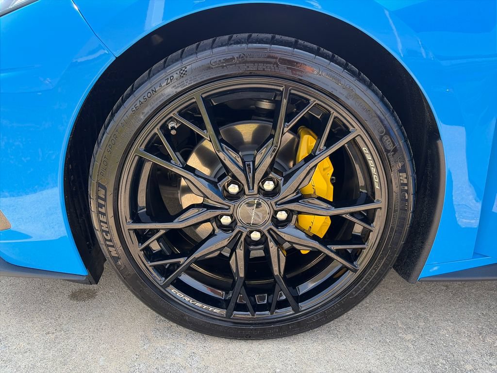Used 2025 Chevrolet Corvette Stingray Preferred Cpe RWD image 31