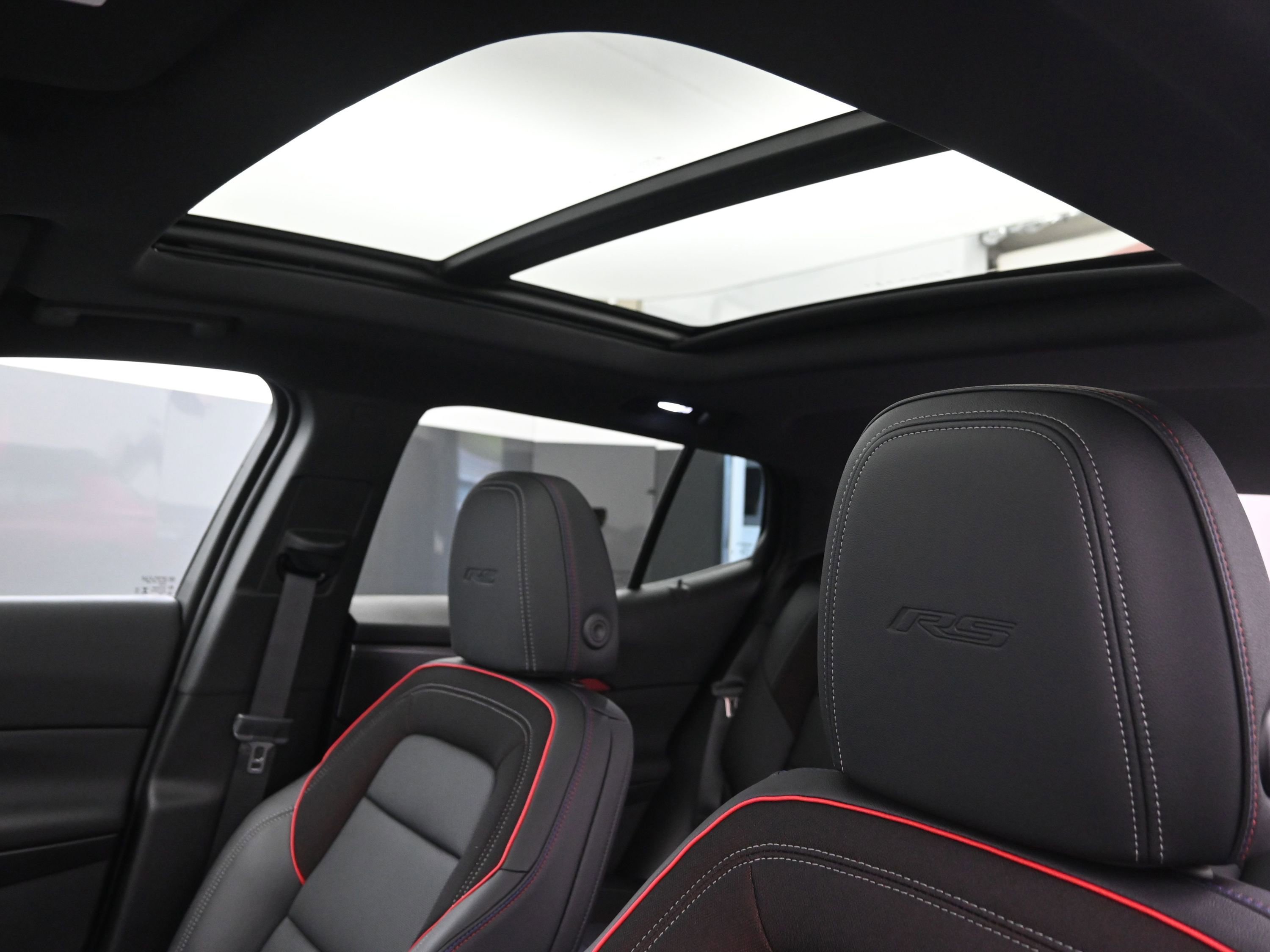 New 2026 Chevrolet Equinox EV RS image 23