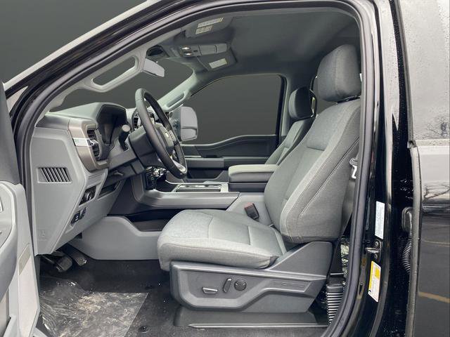 New 2025 Ford F150 XLT w/ Equipment Group 303A High image 4